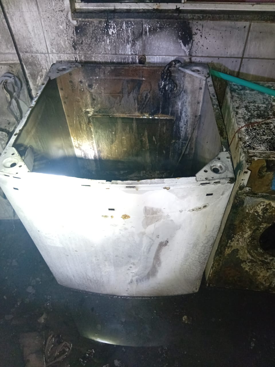 Incêndio em máquina de lavar causa prejuízos em residência de São Miguel do Oeste