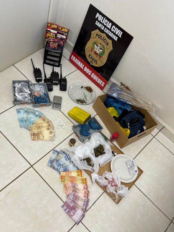 Polícia Civil prende traficante e apreende drogas e dinheiro em Faxinal dos Guedes