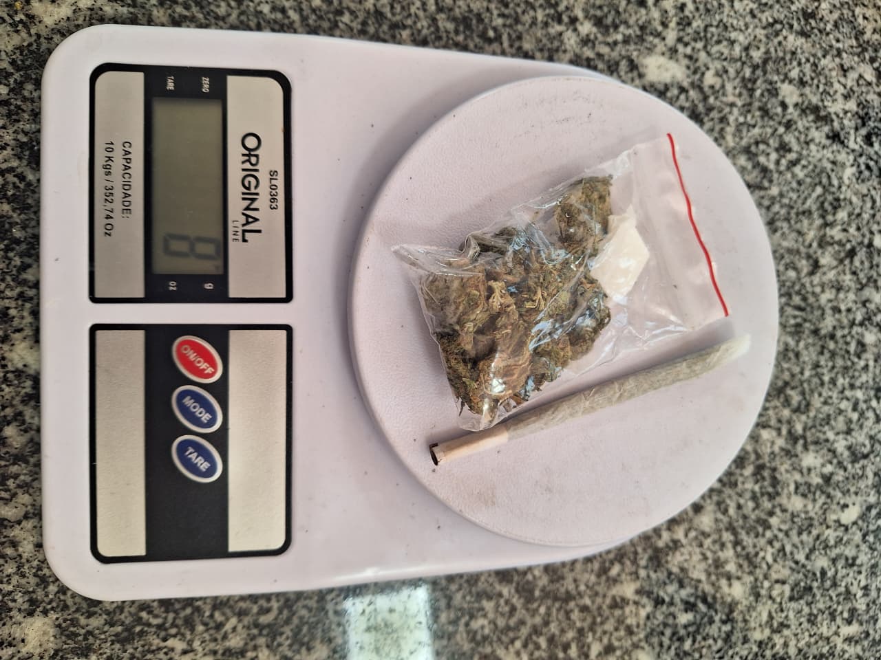 PMRv apreende 8g de maconha e recolhe veículo irregular na SC-155, em Bom Jesus