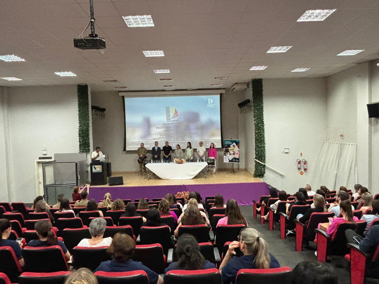 São Domingos realiza palestra e roda de conversa sobre prevenção da violência contra mulheres