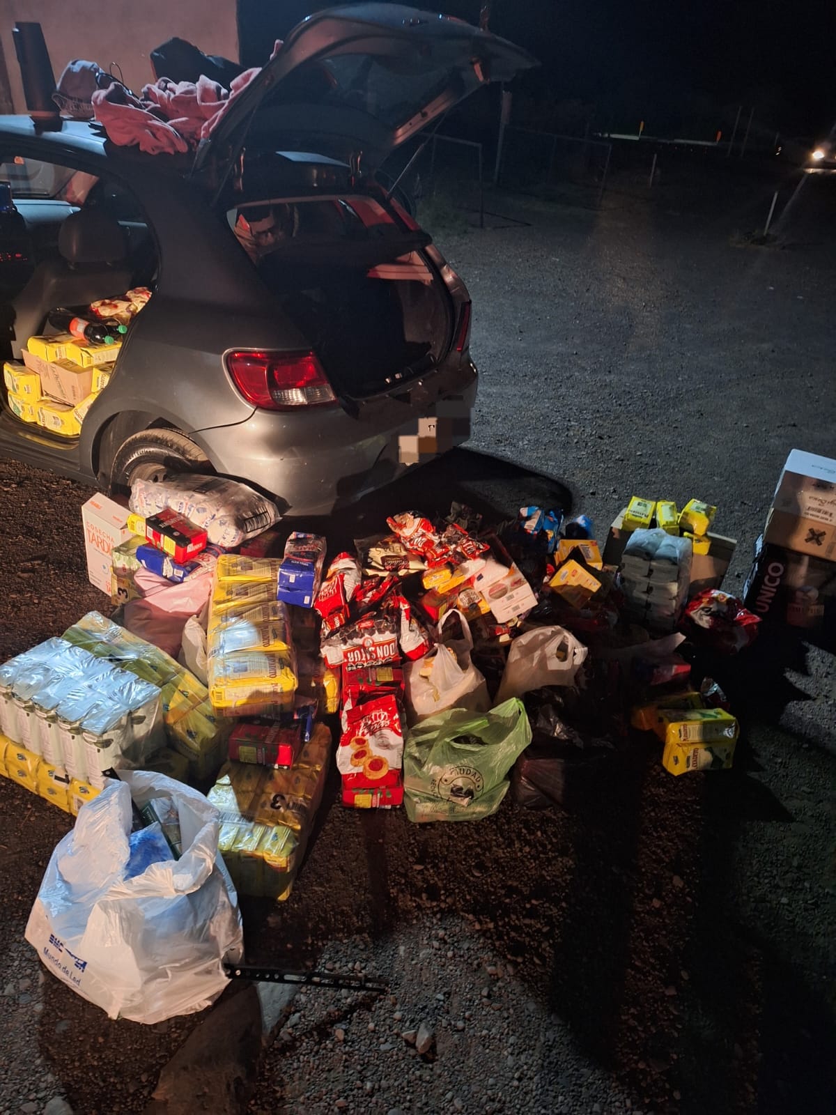 PMRv apreende R$ 8 mil em mercadorias argentinas em veículo sem documentação em Abelardo Luz