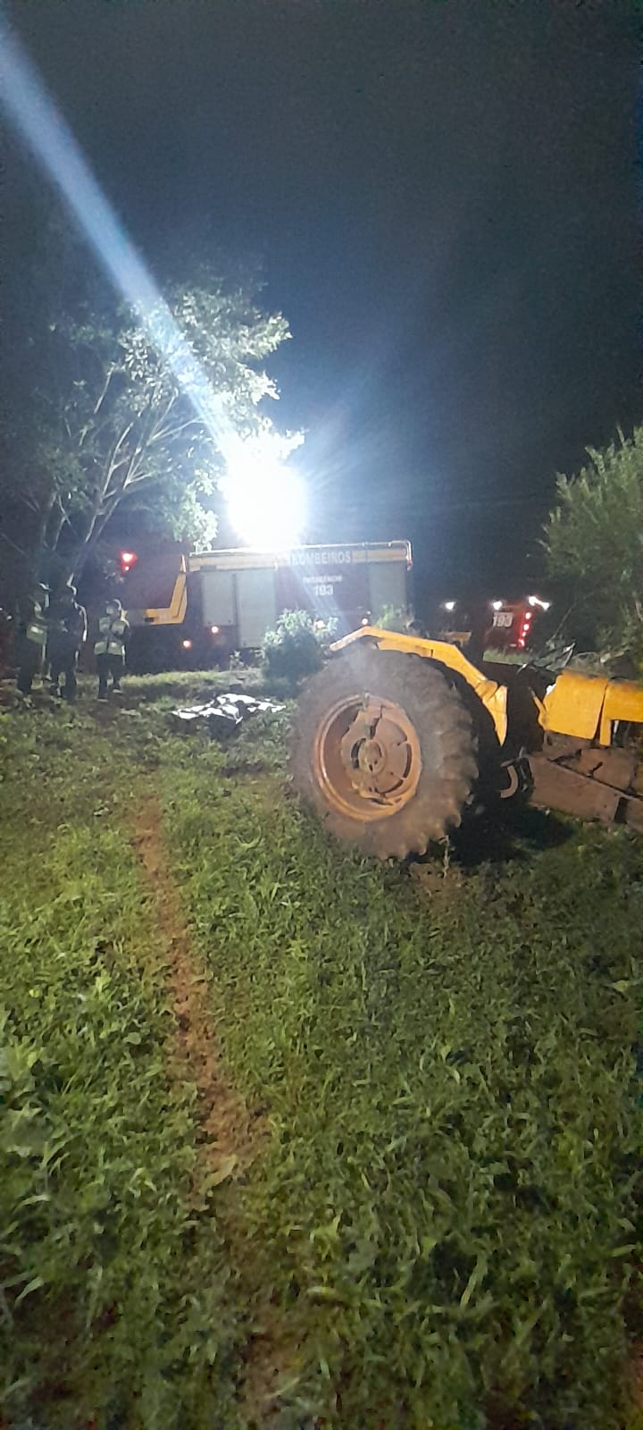 Agricultor morre após trator capotar em área rural de Xavantina
