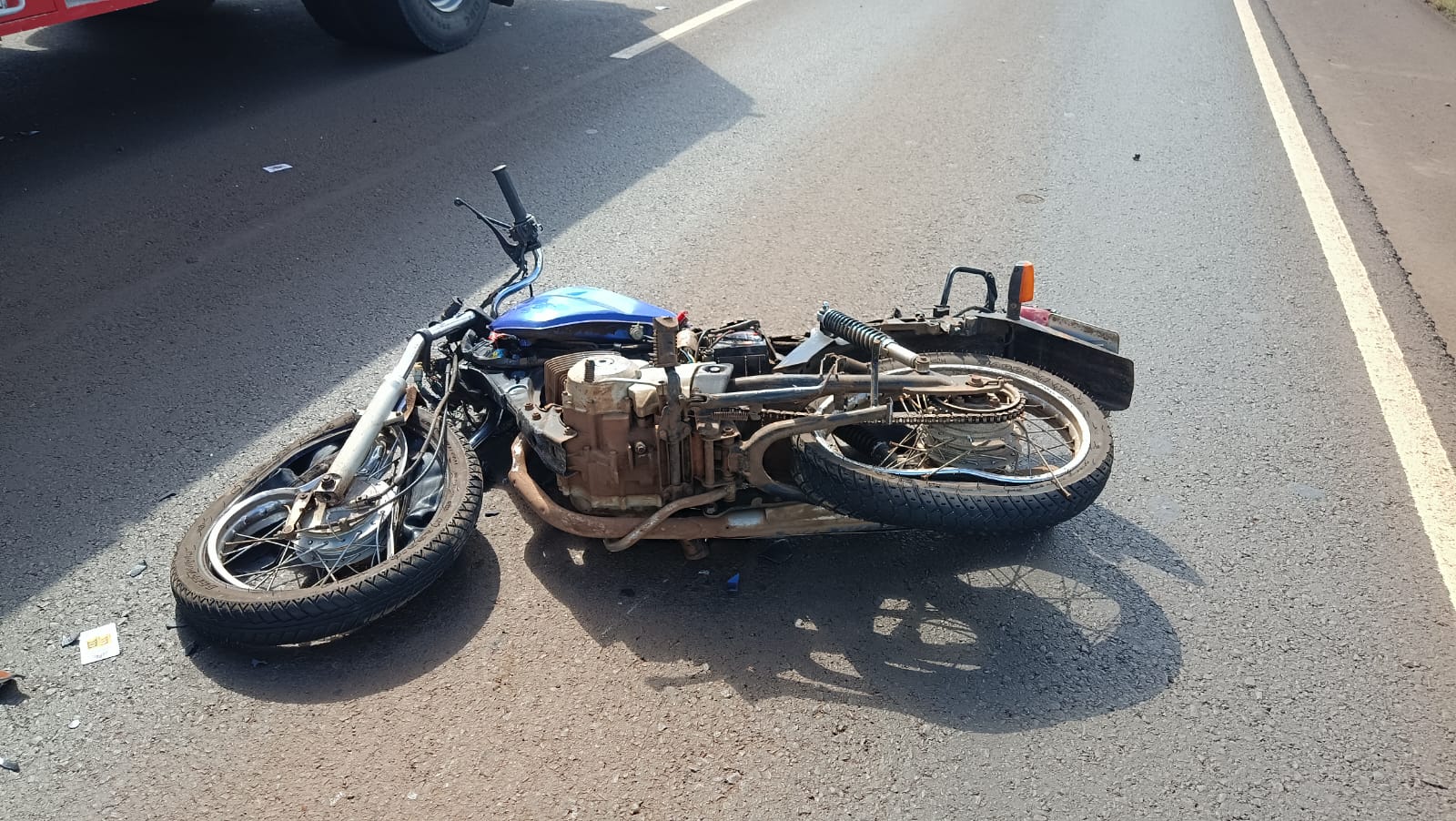 Motociclista morre após colisão frontal com caminhão na BR-282 em Pinhalzinho