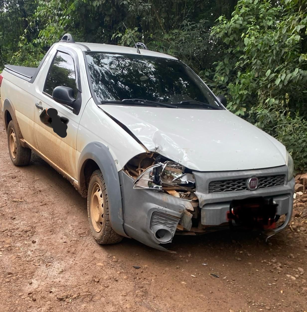 Motociclista sofre suspeita de fratura após colisão frontal com carro na Linha Fátima em Tunápolis
